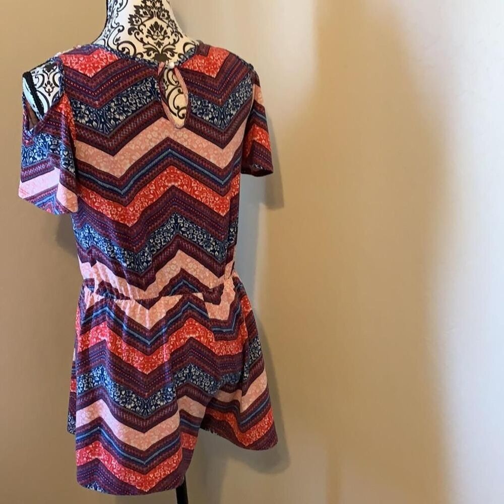 Romper - Picture 2 of 4